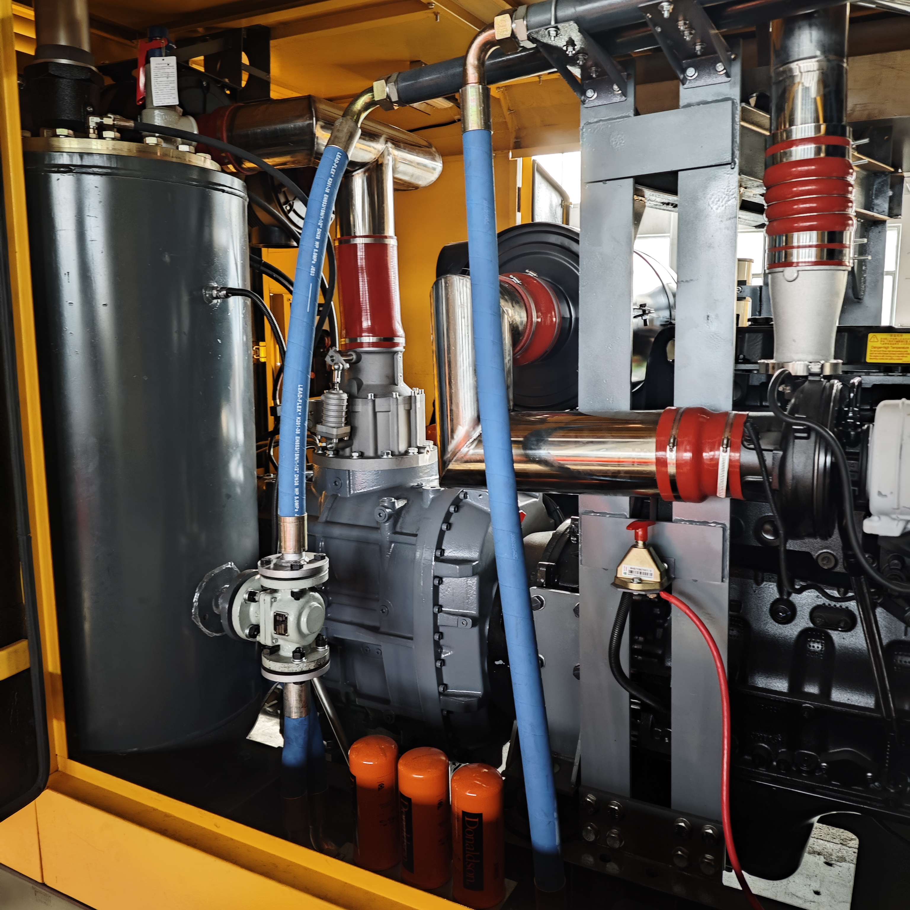 Factory Directly 35 M3/min 35 Bar 410 Kw Portable Mining Engine Diesel Screw Air Compressor