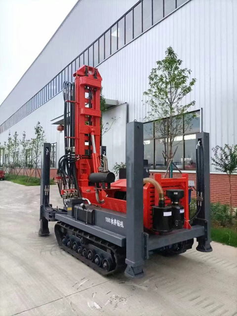 200m Crawler Type Well Drilling Rig Water Well Drill Rig for Rent Using with Mund Pump