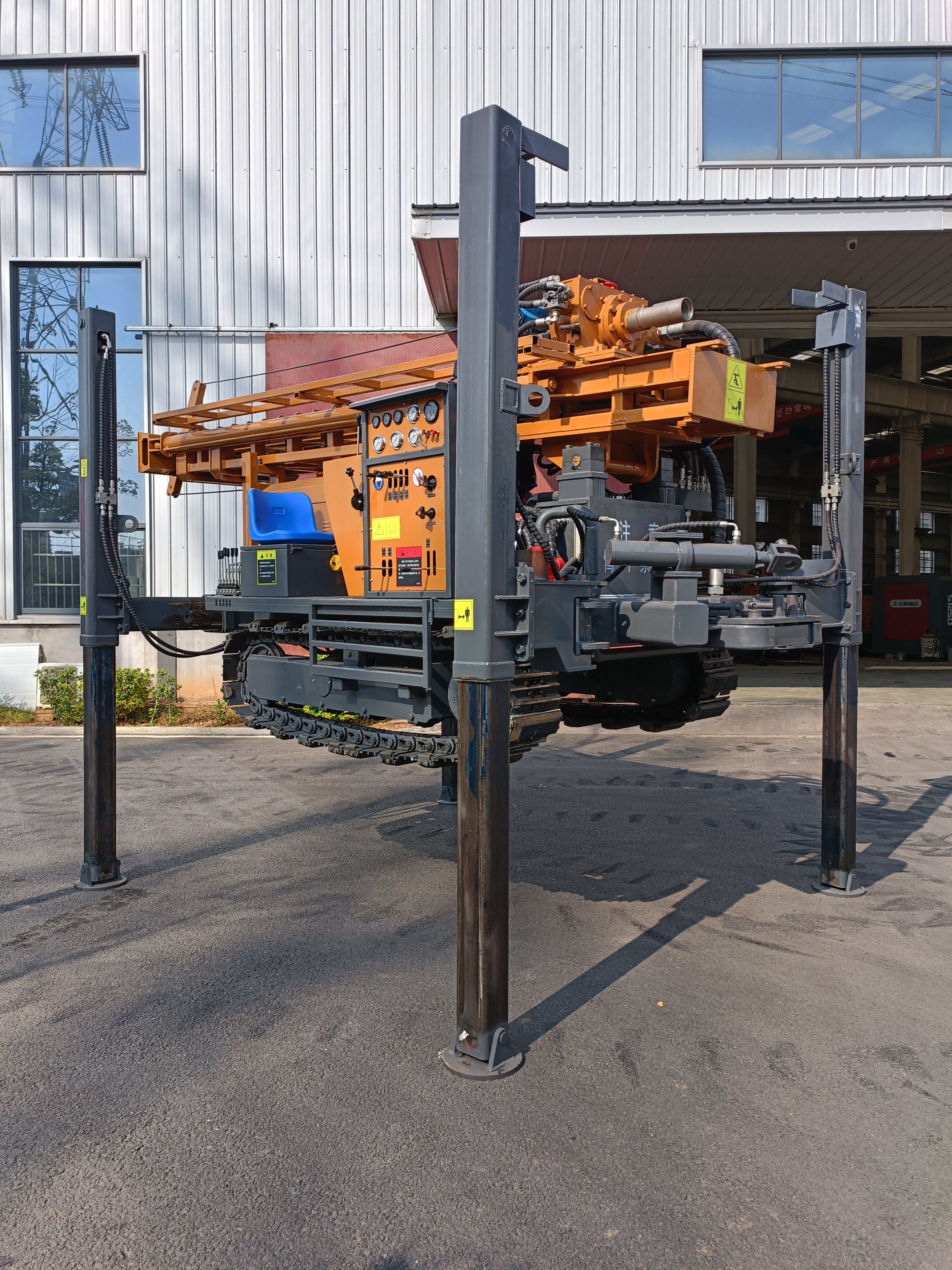 YLZJ300 350 Meter Depth Max Water Well Drilling Rig Yuchai 91KW Diesel Engine