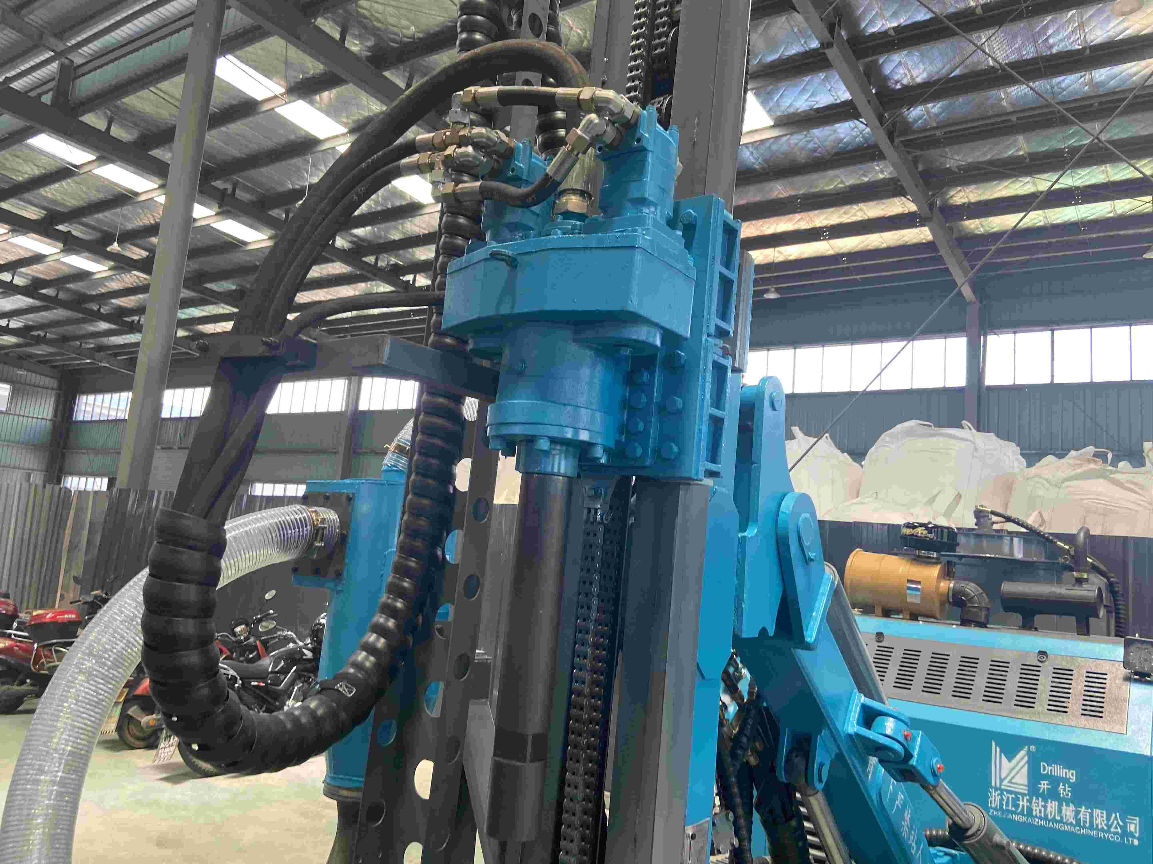 YL416 Crawler type Rock Blasting Drilling Rig Diesel Drilling Rig