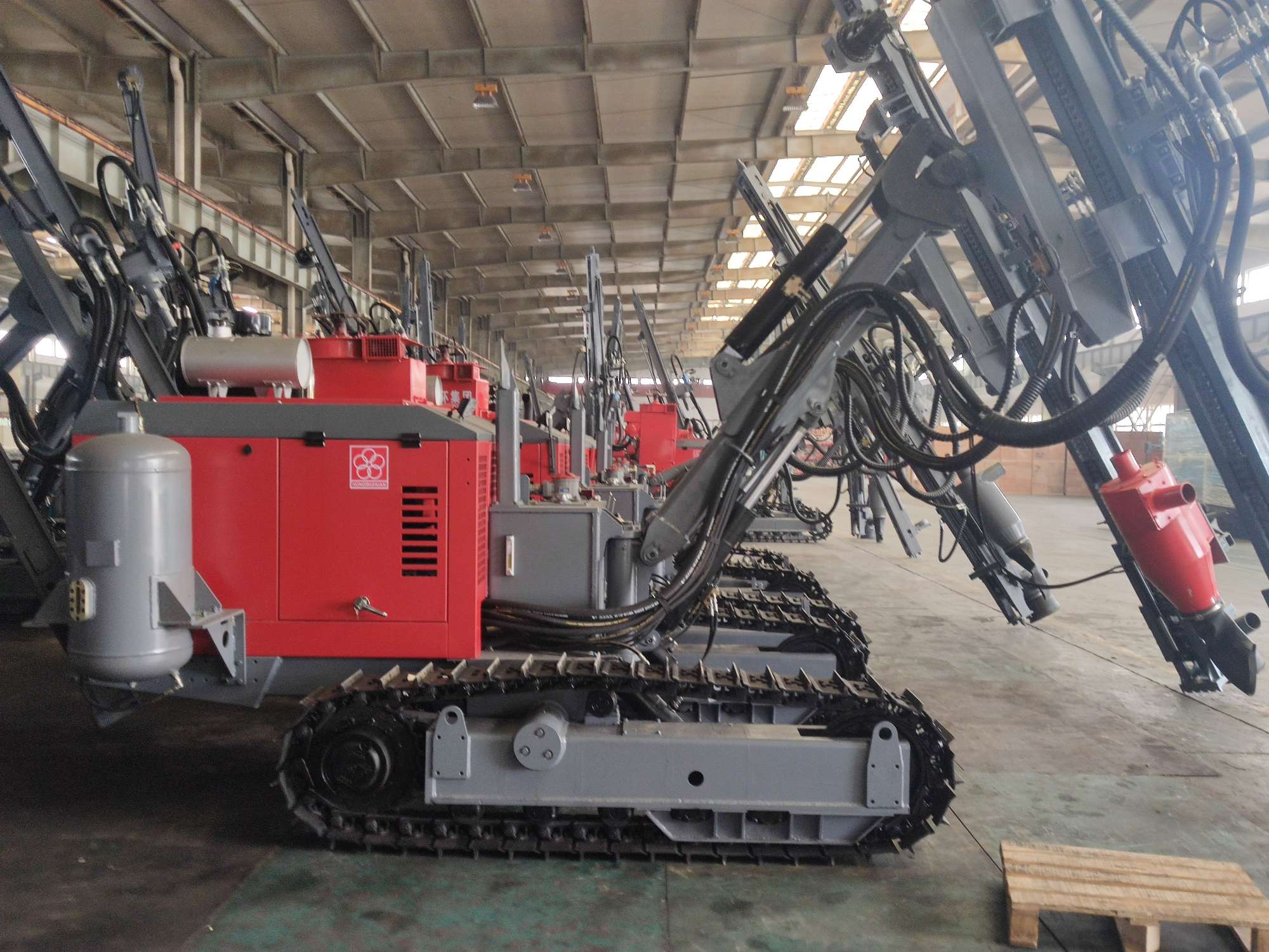 A5 Mining Portable Man Operate Hydraulic Crawler Drilling Rig for Excavation Channel