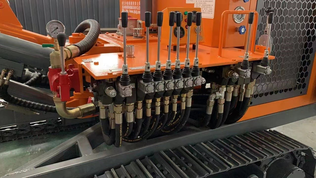 YL420S 78KW Power Crawler type Rock Blasting Drilling Rig Diesel Drilling Rig 