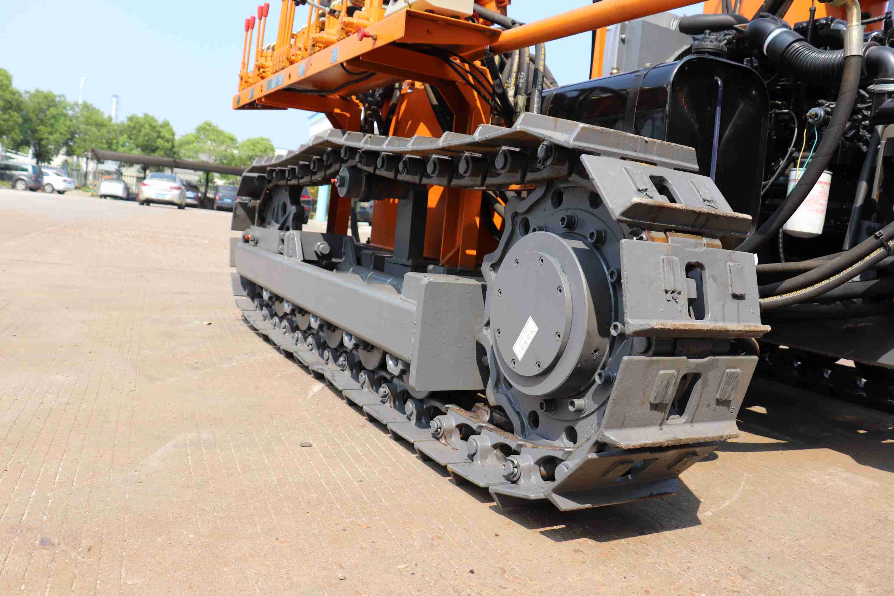 YL910 Low Price quarrying Truck DTH Drilling Rig Crawler Drilling Truck