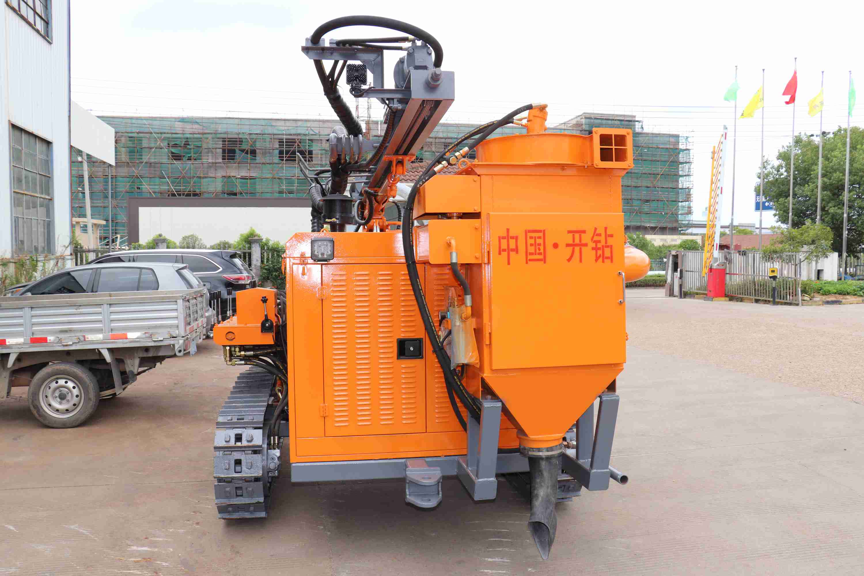 YL920 25meter DTH Blast Hole Drilling Rig Rock Drilling Machine Crawler type using with diesel air compressor