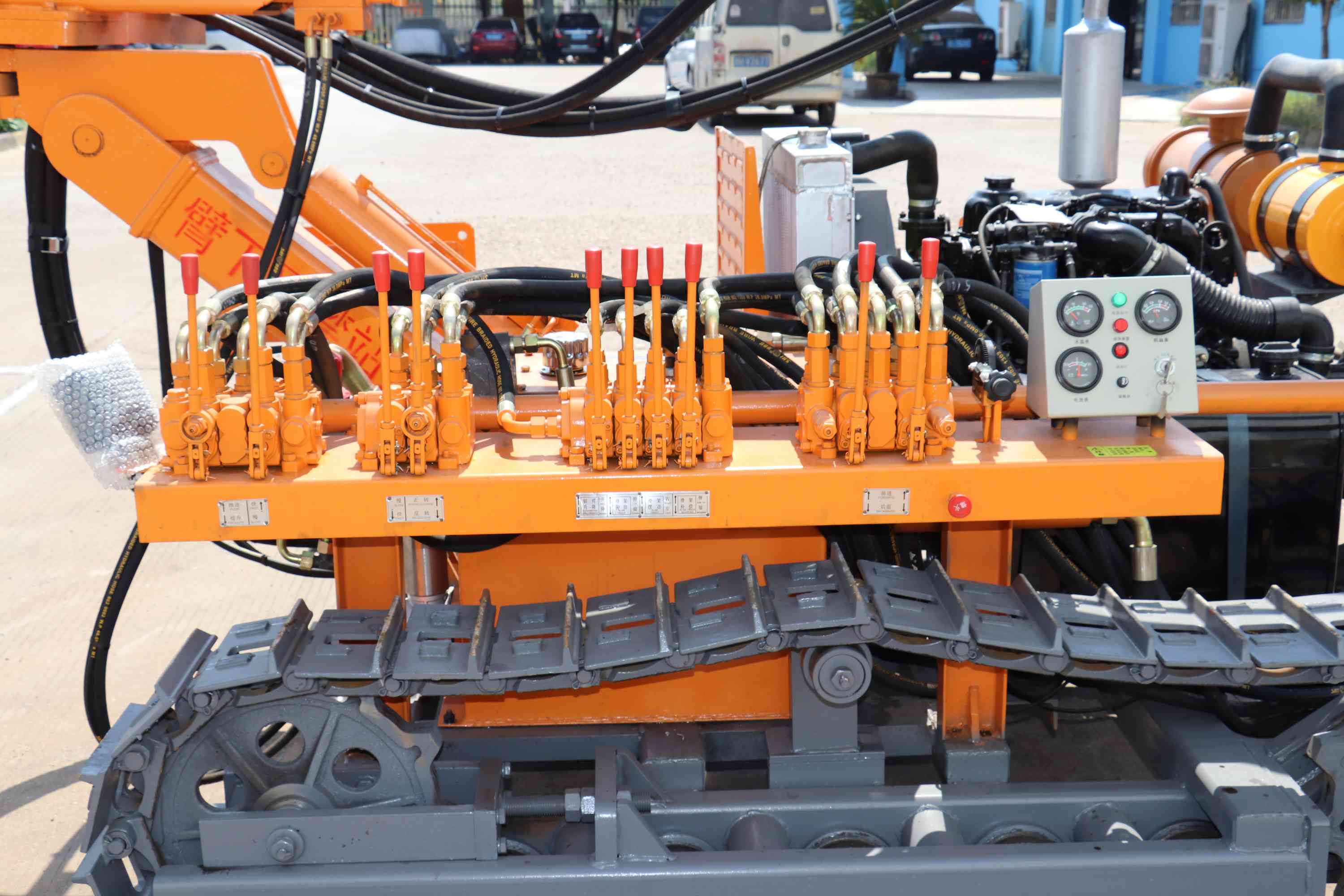 YL910 Low Price quarrying Truck DTH Drilling Rig Crawler Drilling Truck
