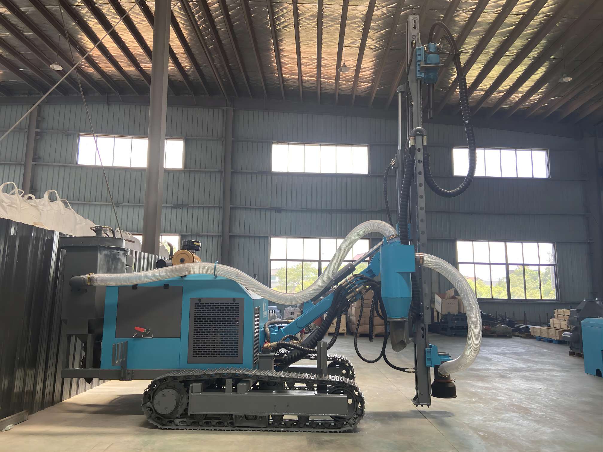 YL416 Crawler type Rock Blasting Drilling Rig Diesel Drilling Rig